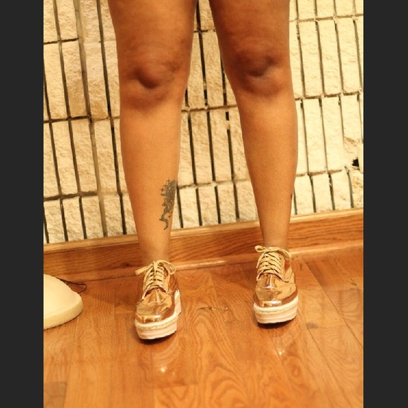 Shoes - Picture 4 of 4